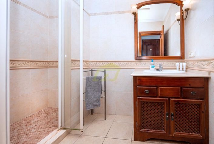 Image No.10-3 Bed Villa for sale