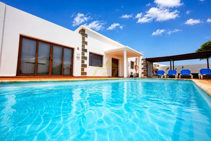 Image No.19-3 Bed Villa for sale