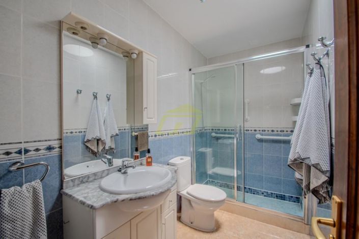 Image No.9-5 Bed Villa for sale