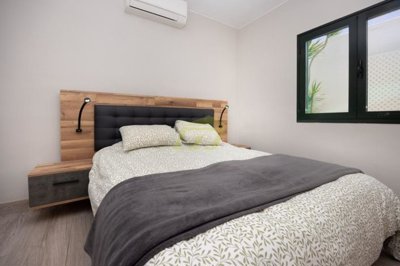 Immaculate fully renovated bungalow in excellent location