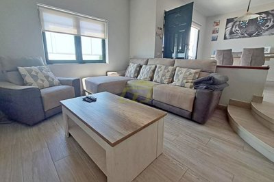 Immaculate fully renovated bungalow in excellent location