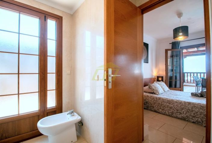 Image No.10-5 Bed Villa for sale