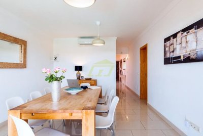 Luxury semidetached villa with sea views in Playa Blanca