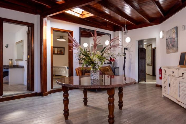 Image No.11-12 Bed Villa for sale