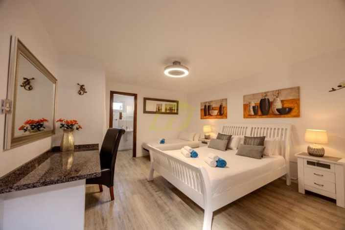 Image No.14-12 Bed Villa for sale