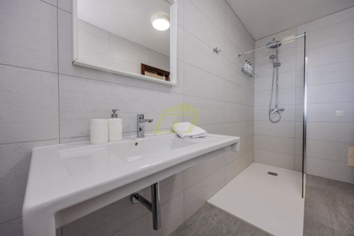 Image No.23-12 Bed Villa for sale