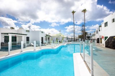 5 minutes from the Avenida Promenade