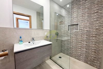 Beautifully presented villa with stunning mountain views in Playa Blanca