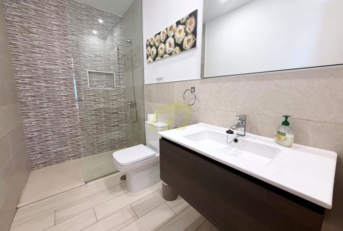 Image No.14-3 Bed Villa for sale