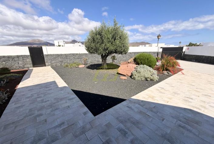 Image No.23-3 Bed Villa for sale