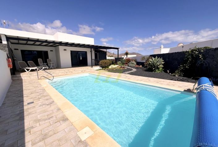 Image No.25-3 Bed Villa for sale