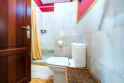 Immaculate fully detached 2 bedroom villa with heated pool in Playa Blanca