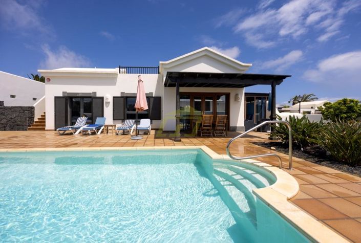 Image No.18-2 Bed Villa for sale