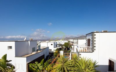 Spacious Family Home in Central Tias Location