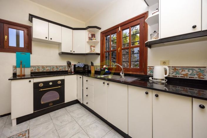 Image No.6-3 Bed Villa for sale