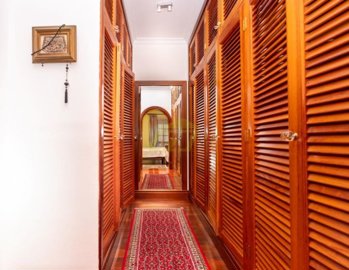 Luxury 5 bed villa with external apartment and private pool in El Cable