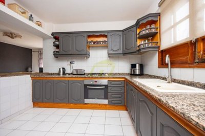 Charming canarian villa with sensational outdoor pool area in Guime