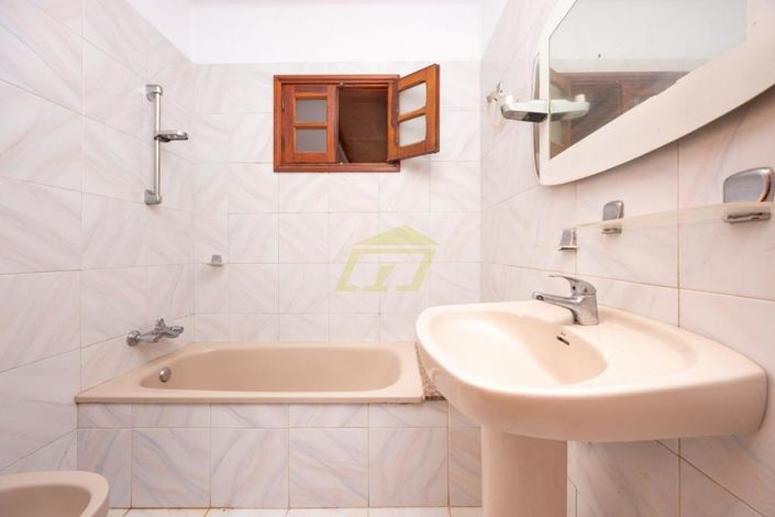 Image No.18-4 Bed Villa for sale