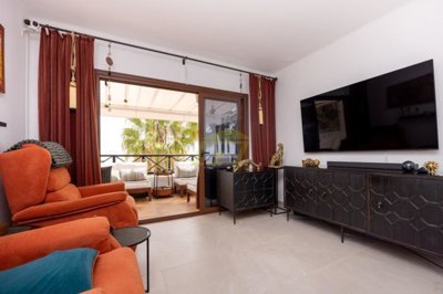 Stunning renovated 2 bedroom apartment with sea views in Puerto del Carmen