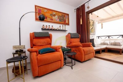 Stunning renovated 2 bedroom apartment with sea views in Puerto del Carmen