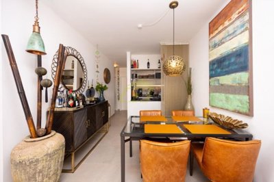 Stunning renovated 2 bedroom apartment with sea views in Puerto del Carmen