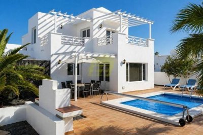 Elegant Two-Storey Villa with Master Suite Terrace and Private Heated Pool in Puerto Calero