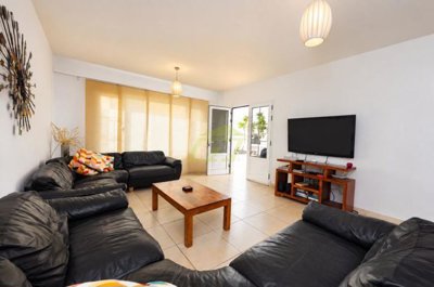 Elegant Two-Storey Villa with Master Suite Terrace and Private Heated Pool in Puerto Calero