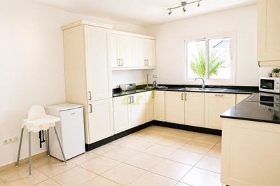 Elegant Two-Storey Villa with Master Suite Terrace and Private Heated Pool in Puerto Calero