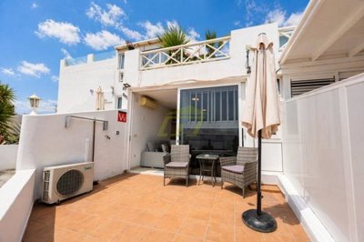 Contemporary One Bedroom with Private Terrace in Puerto del Carmen