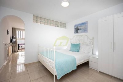 Contemporary One Bedroom with Private Terrace in Puerto del Carmen