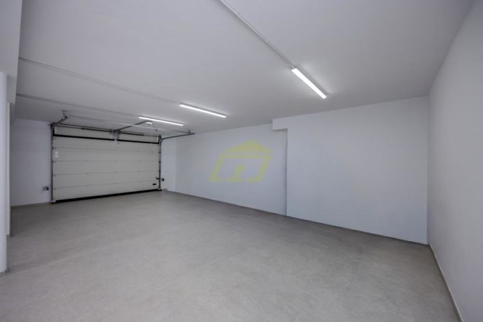 Image No.29-6 Bed Villa for sale