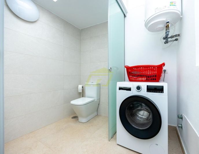 Image No.21-3 Bed Property for sale