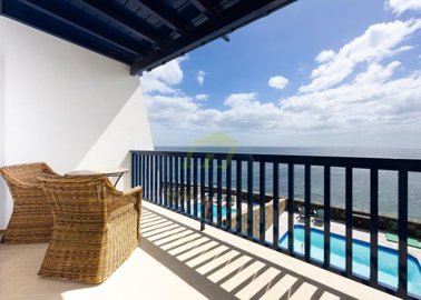 Fully Renovated Luxury Home in Puerto Calero