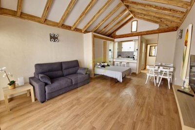 Modern studio apartment with terrace in popular Sands Beach resort