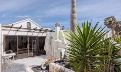 Modern studio apartment with terrace in popular Sands Beach resort