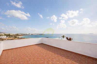 Prime location duplex with rooftop in Playa Blanca for sale