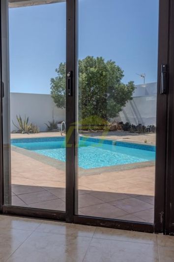 Image No.10-3 Bed Villa for sale