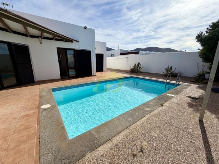 Image No.15-3 Bed Villa for sale