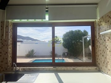 Detached 3-Bedroom villa with private pool and large plot