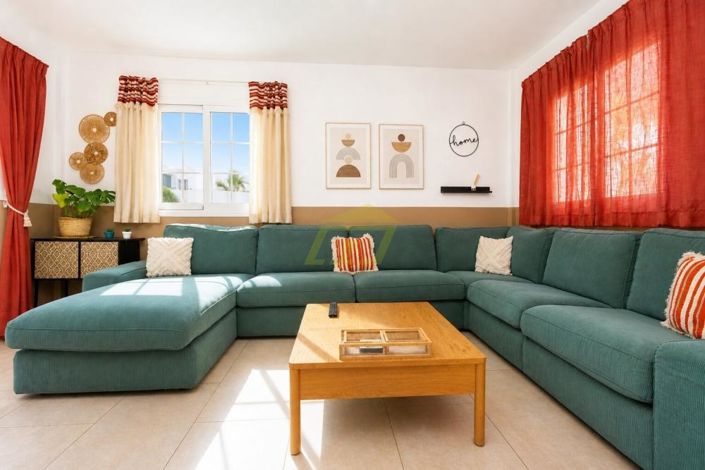 Image No.2-4 Bed Villa for sale