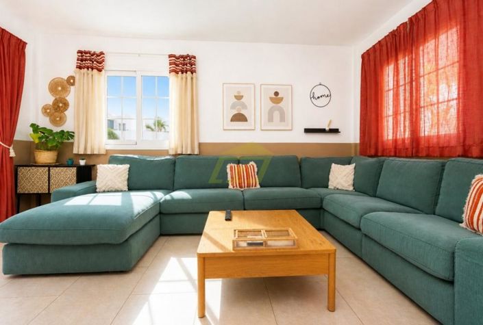 Image No.2-Villa de 4 chambres à vendre à Playa Blanca