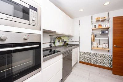 Spacious 4-Bedroom Corner Villa within walking distance to Marina Rubicón