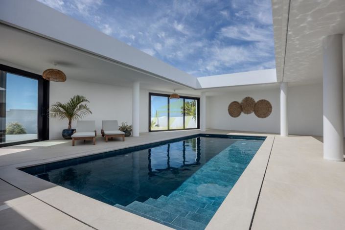 Image No.2-3 Bed Villa for sale