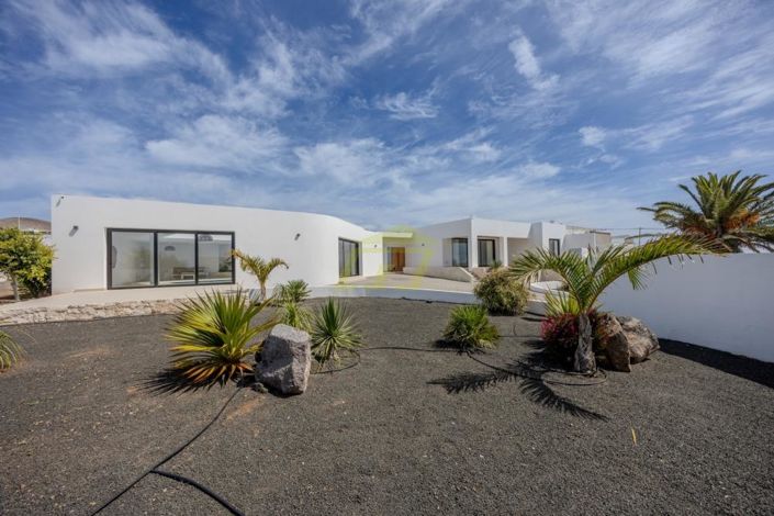 Image No.20-3 Bed Villa for sale