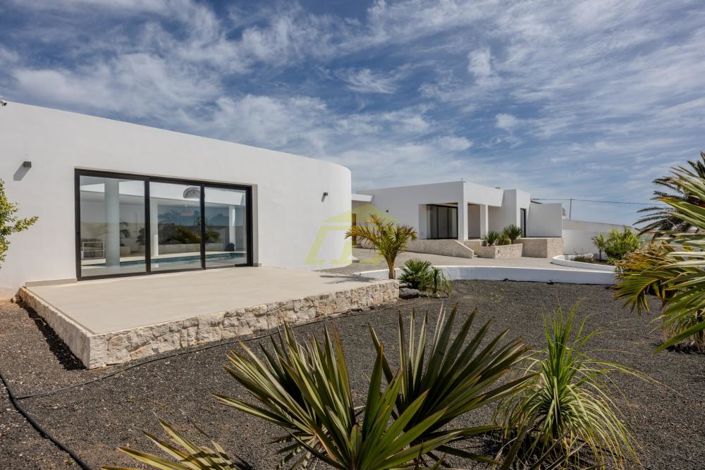Image No.21-3 Bed Villa for sale