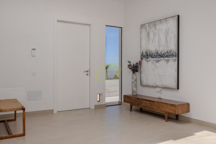 Image No.26-3 Bed Villa for sale