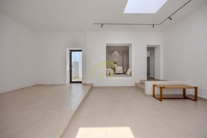 Image No.29-3 Bed Villa for sale