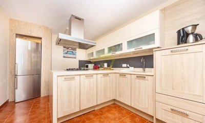 2 bedroom, 2 bathroom rustic finca with amazing views near Arrieta