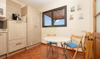 2 bedroom, 2 bathroom rustic finca with amazing views near Arrieta