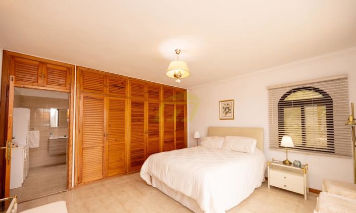 Image No.17-4 Bed Villa for sale
